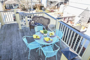 Rare Location on Commercial Street Exclusive Deck
